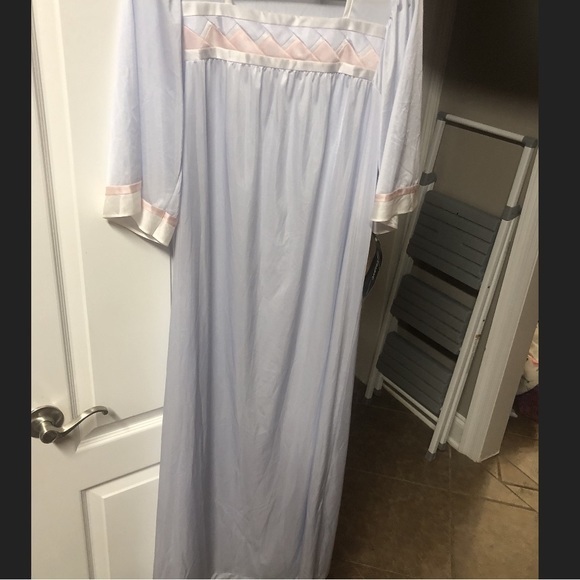 Vintage Henson Kickernick Gown or Lounger NWT - Picture 1 of 5